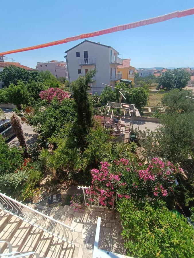 Tribunj Apartmani Exterior photo