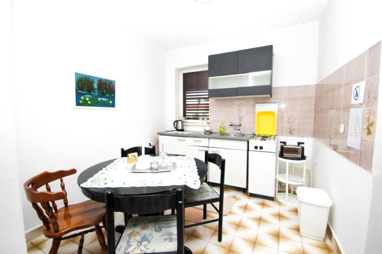Tribunj Apartmani Exterior photo